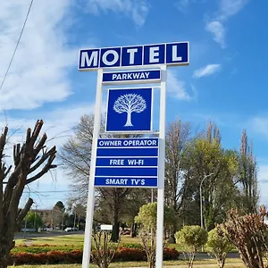 *** Motel Parkway Australia